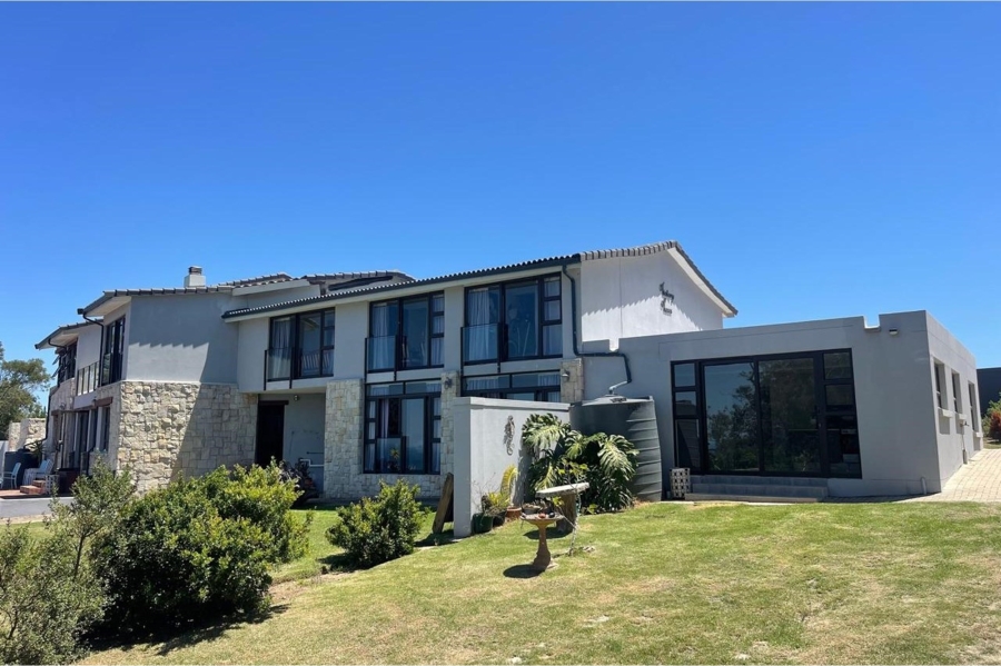 8 Bedroom Property for Sale in Groot Brakrivier Central Western Cape